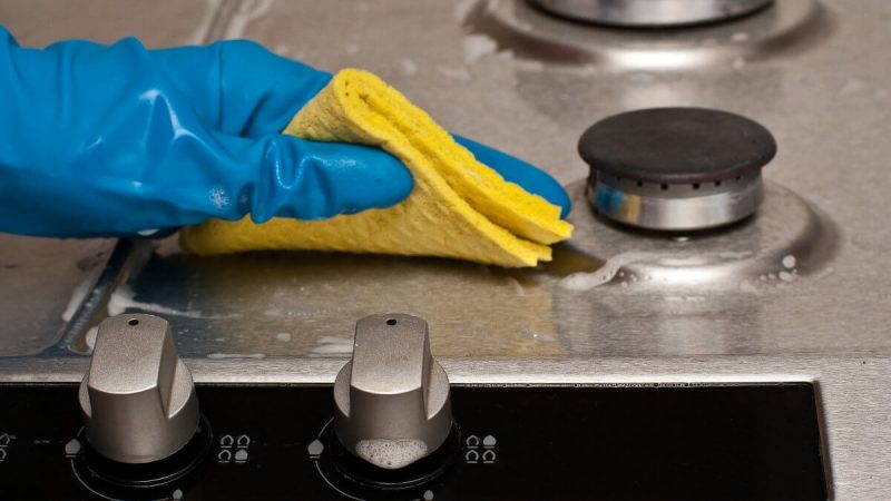 Food safety measures and restaurant cleaning